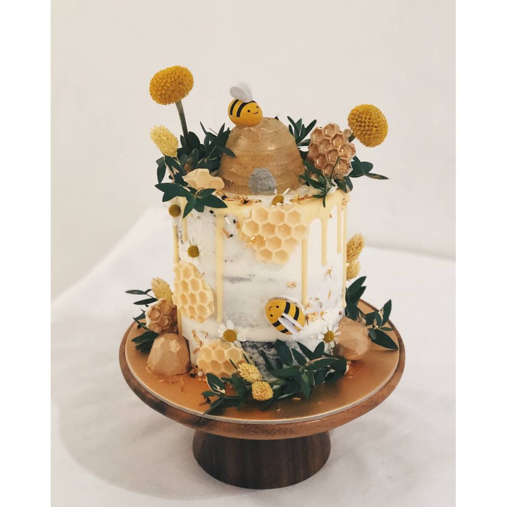 A8. Rustic Gold Bee Cake