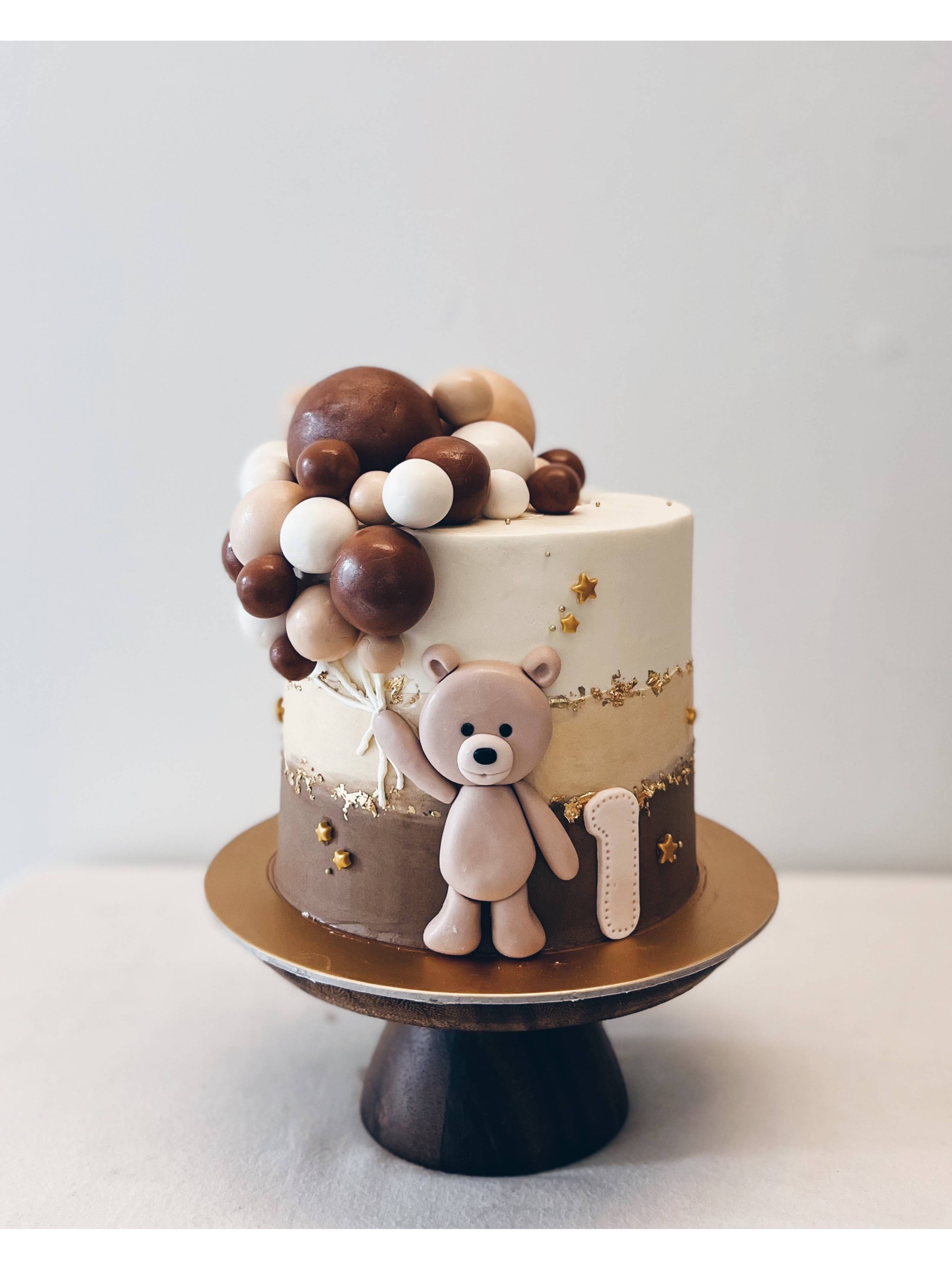A25. Balloon Bear Cake