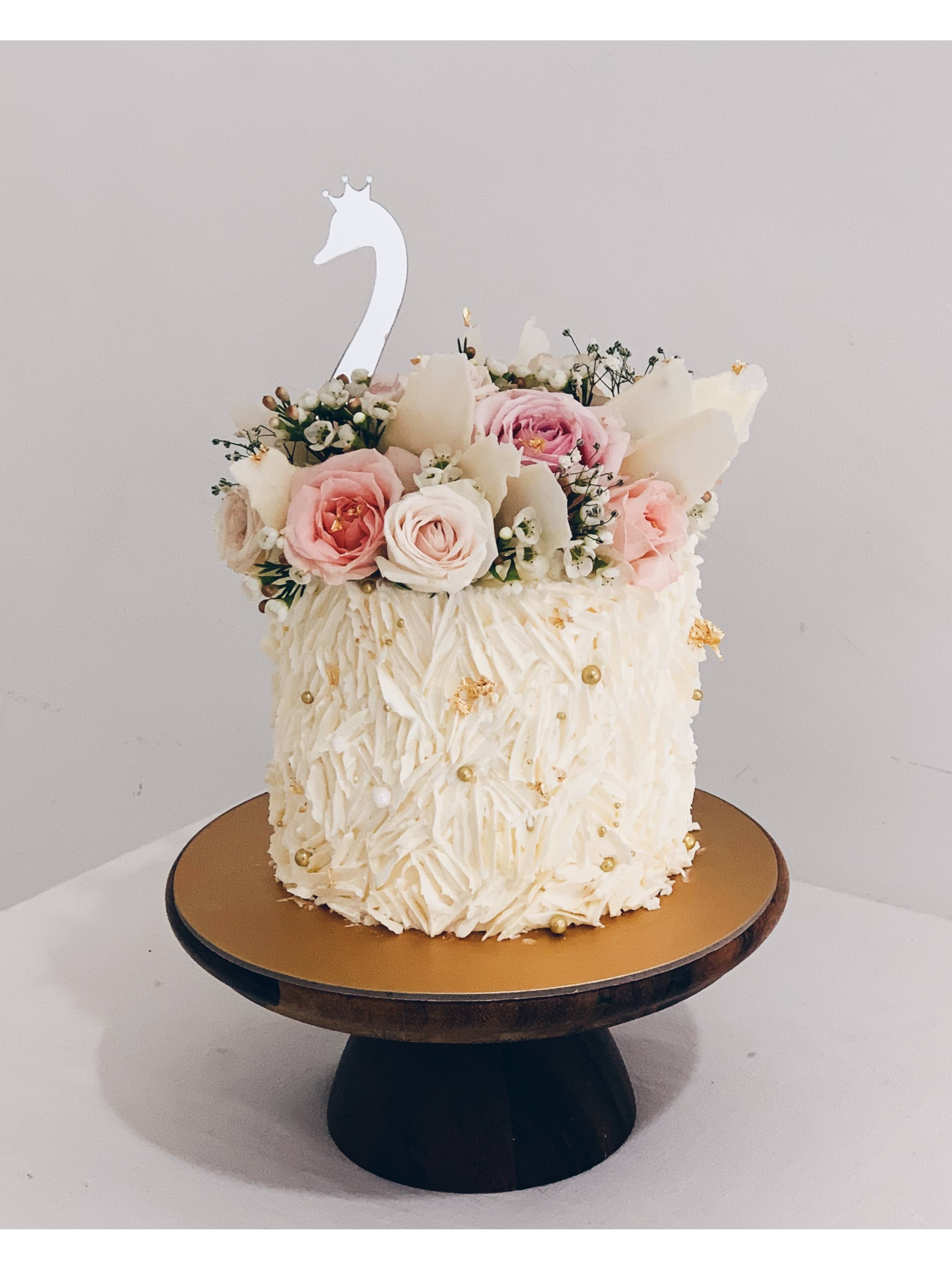 A13. Swan Floral Cake