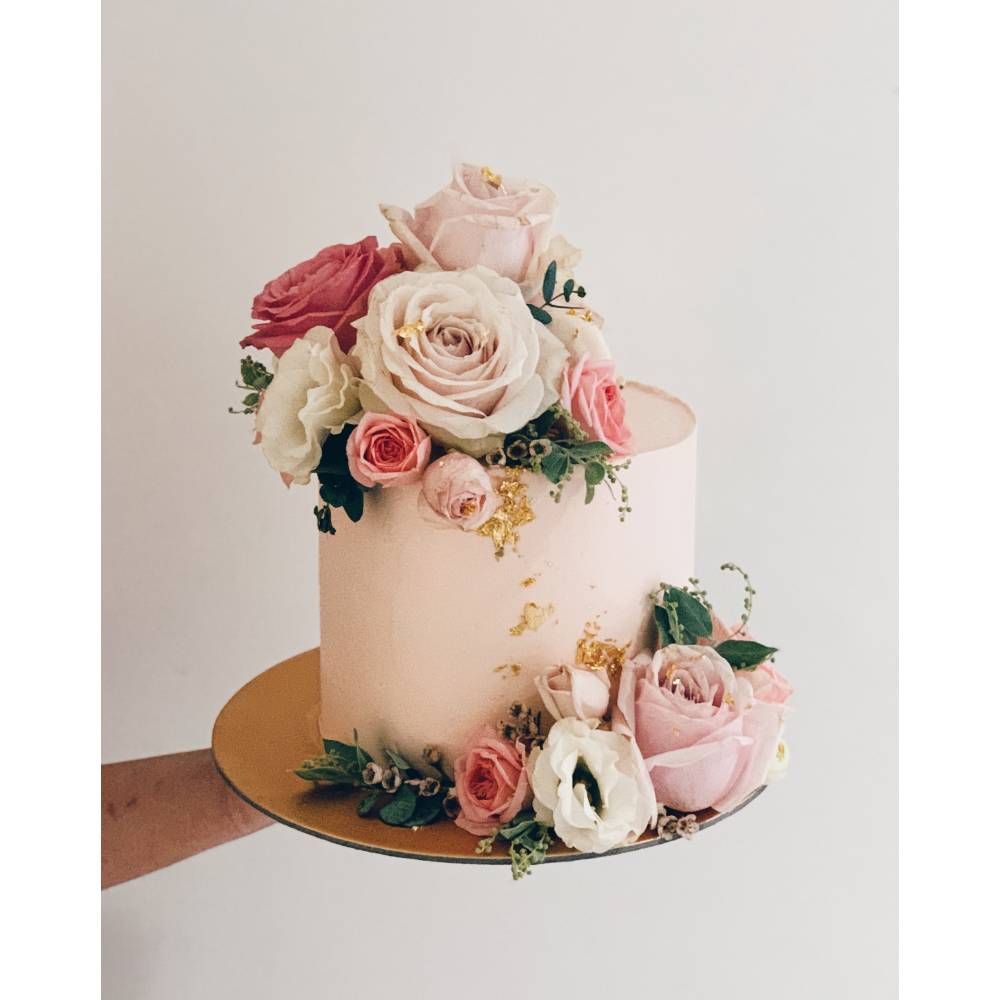 F10. Shades of Pink Floral Cake