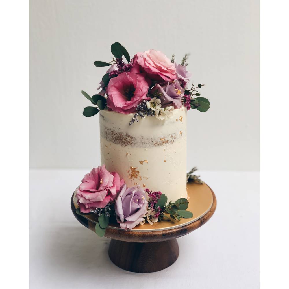 F12. Shades of Purple Rustic Floral Cake