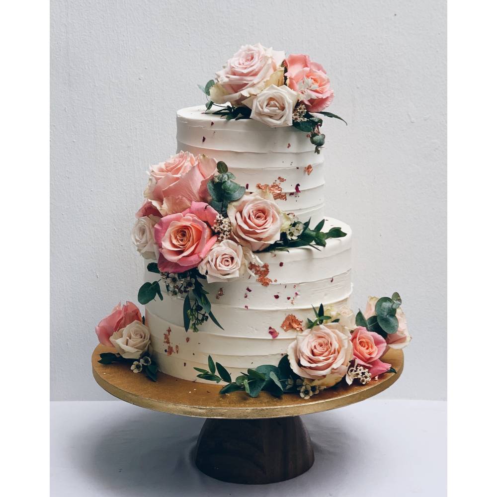 F44. Dusty Pink Rose Gold Floral Cake