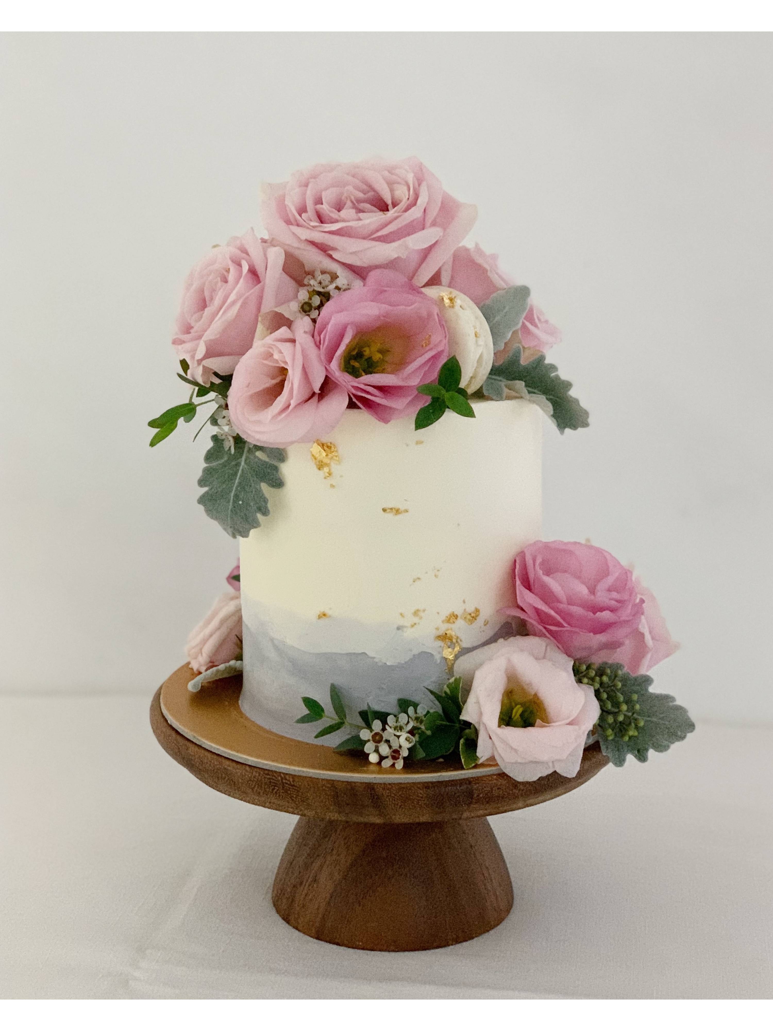 F20. Lilac Watercolour Floral Cake