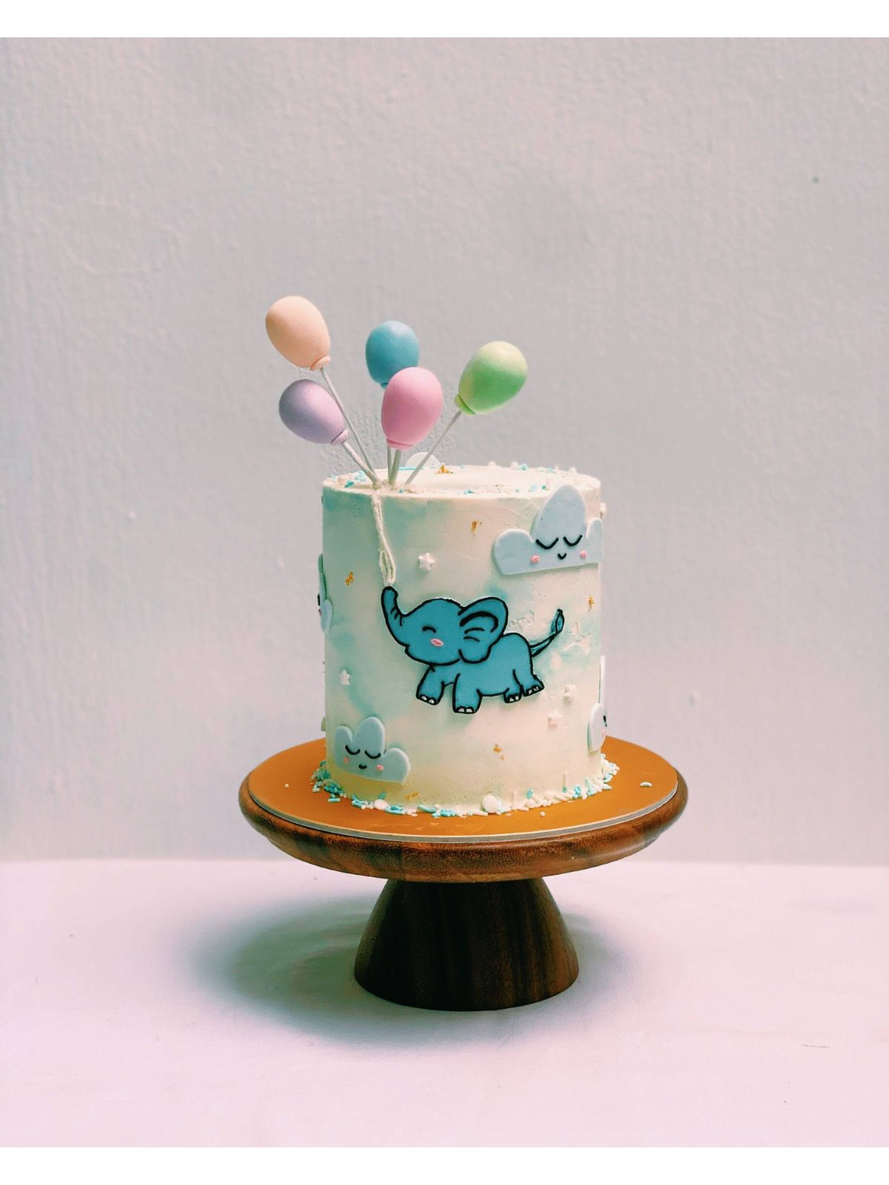 K6. Elephant Balloon Cake