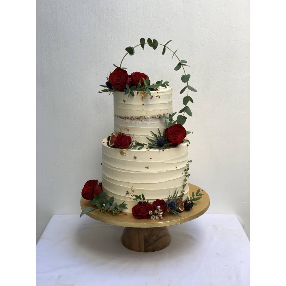 F54. Red Rustic Floral Cake