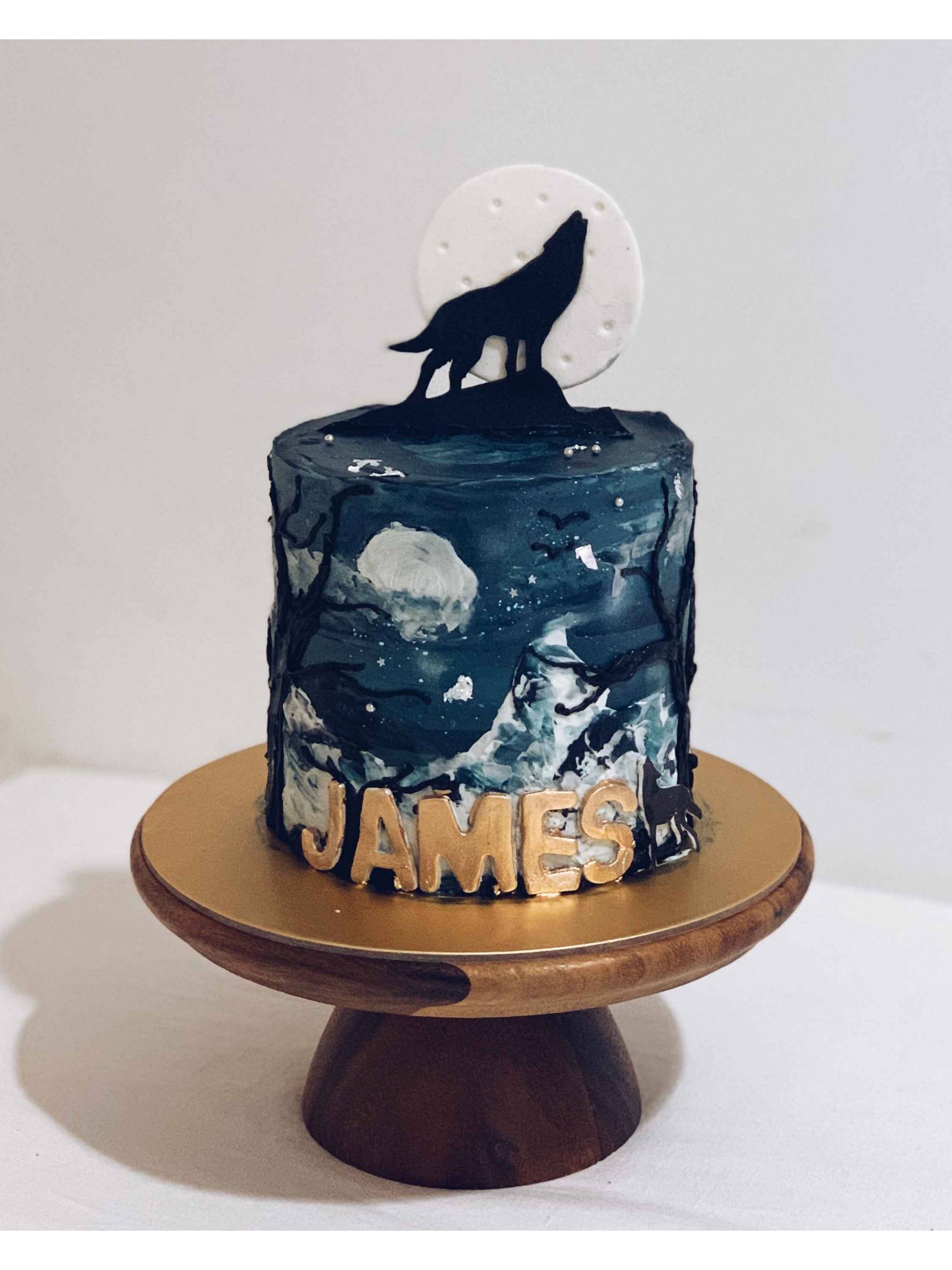 Wolf Cake Singapore | Midnight Themed Cake | Sarah’s Loft