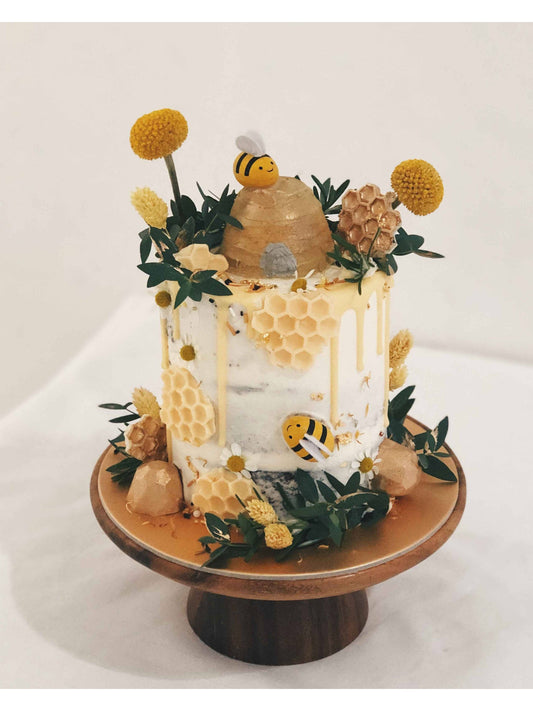 Rustic Bee Cake Singapore | Sarah’s Loft