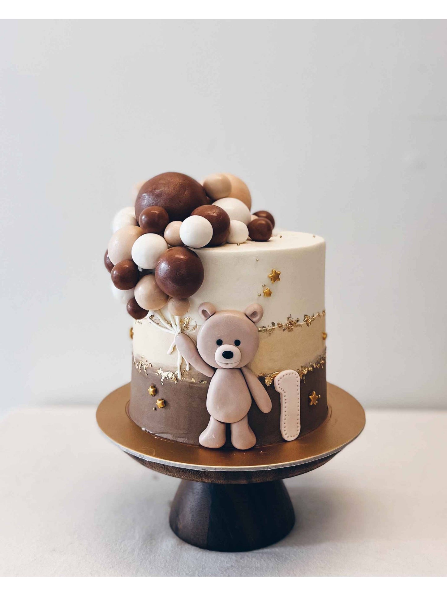 Balloon Bear Cake Singapore | Cute Custom Birthday Cake – Sarah's Loft