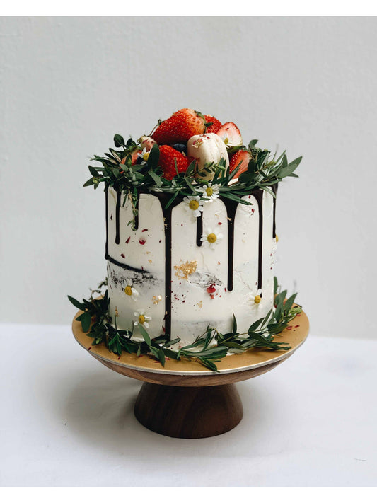 Daisy Berry Drip Cake Singapore | Sarah’s Loft